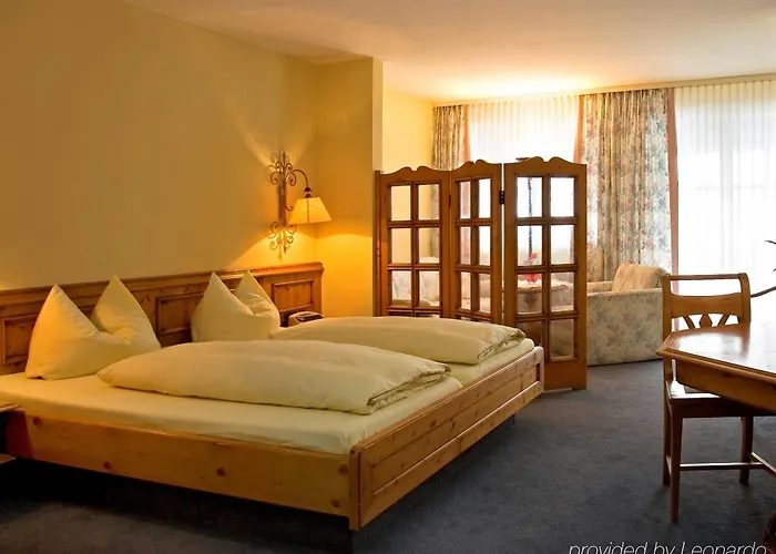 Goldenes Kreuz 4*