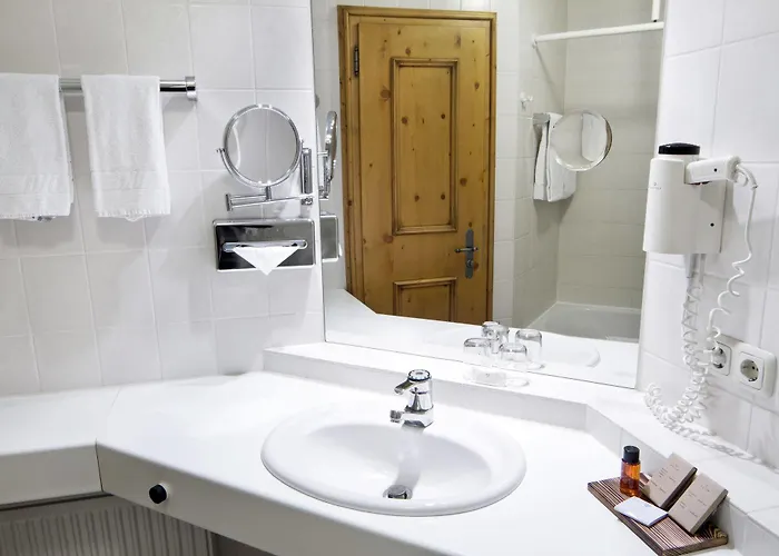 Goldenes Kreuz 4*